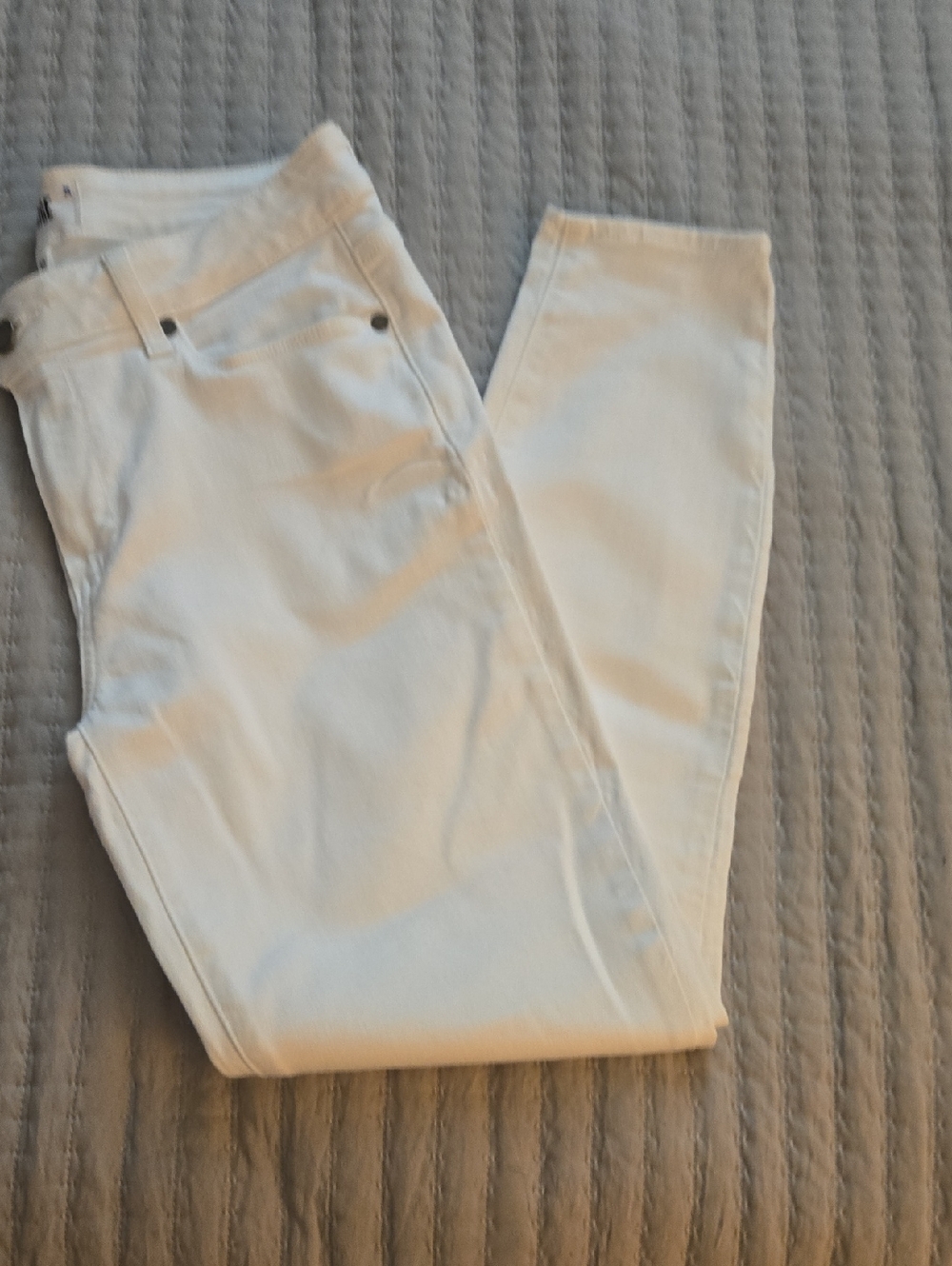 PAIGE White Skinny Crop Jeans — Sleek Stretch Fit